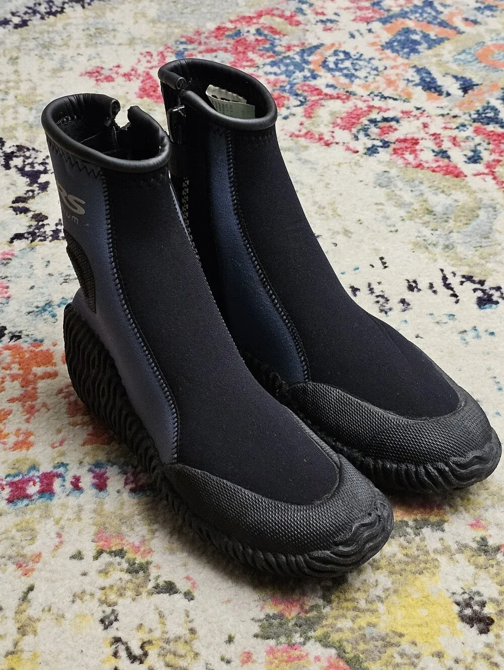 NRS Titanium Neoprene Wetshoes Mens 7 Water Sport Paddle Shoe Boots Socks Kayak